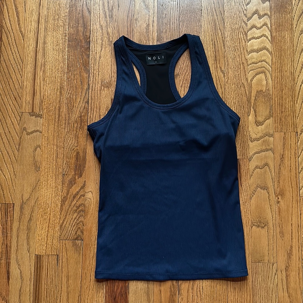 Noli Yoga Robbed Tank size Medium